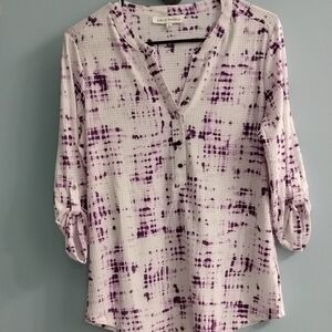 ⭐ Emily Daniels Purple and White Blouse Size Small